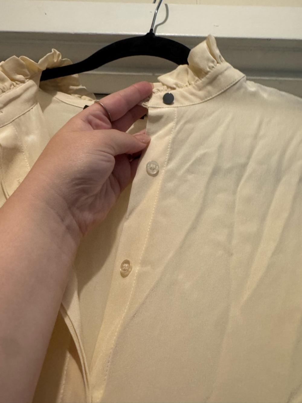 ANTONIO MELANI Ivory Ruffle-Collar Long Sleeve Blouse - Picture 3 of 5